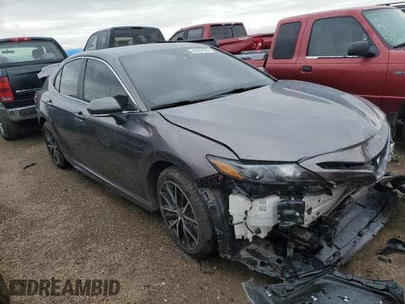 2023 Toyota Camry SE z VIN 4T1G11AK9PU155758, wystawiony jako Copart lot #42059185 z przebiegiem 18 622 mil mil oraz Czysty tytuł • Clean title. Historia ofert i sprzedaży dostępna na DreamBid. Obrazek 4.