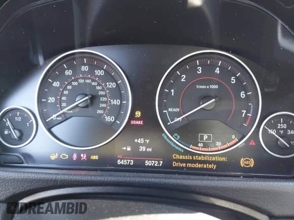 2016 BMW 4 Series 435i xDrive z VIN WBA4B3C55GG528796, wystawiony jako IAAI lot #41971908 z przebiegiem 64 573 mil mil oraz . Historia ofert i sprzedaży dostępna na DreamBid. Obrazek 7.