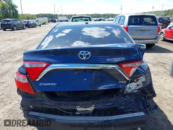2016 Toyota Camry XLE с VIN 4T1BF1FK7GU547111, выставлен на аукционе IAAI как лот 43163178 с пробегом 97 263 миль миль и . История ставок и продаж доступна на DreamBid. Изображение 16.