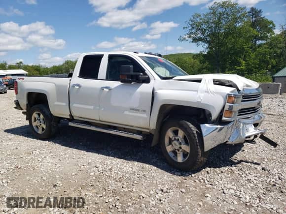 2018 Chevrolet Silverado 2500HD Work Truck z VIN 1GC2KUEG1JZ110598, wystawiony jako Copart lot #53153533 z przebiegiem 162 098 mil mil oraz Szkoda całkowita • Salvage title. Historia ofert i sprzedaży dostępna na DreamBid. Obrazek 4.