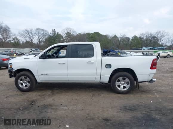 2024 Ram 1500 Big Horn z VIN 1C6SRFFT7RN125927, wystawiony jako IAAI lot #41519700 z przebiegiem 1 263 mil mil oraz . Historia ofert i sprzedaży dostępna na DreamBid. Obrazek 14.