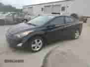 2013 Hyundai Elantra GLS z VIN KMHDH4AE0DU628551, wystawiony jako Copart lot #59375705 z przebiegiem 120 722 mil mil oraz Szkoda całkowita • Salvage title. Historia ofert i sprzedaży dostępna na DreamBid. Obrazek 1.