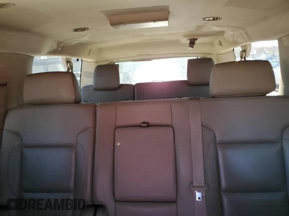 2015 Chevrolet Suburban LT с VIN 1GNSKJKC8FR549909, выставлен на аукционе Copart как лот 82378245 с пробегом 277 504 миль миль и Чистый • Clean title. История ставок и продаж доступна на DreamBid. Изображение 10.