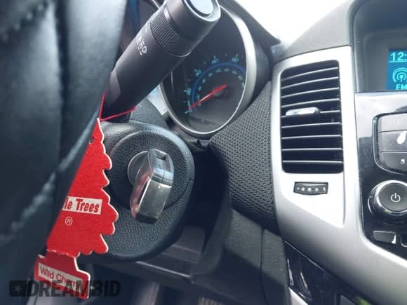 2013 Chevrolet Cruze 1LT with VIN 1G1PC5SB2D7131387, listed as a IAAI auction lot 43321736 with 185,716 mi miles and . Bid and sale history available at DreamBid. Image 11.