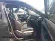 2023 Jeep Grand Cherokee Overland z VIN 1C4RJKDG5P8771928, wystawiony jako IAAI lot #42602996 z przebiegiem 32 691 mil mil oraz . Historia ofert i sprzedaży dostępna na DreamBid. Obrazek 5.