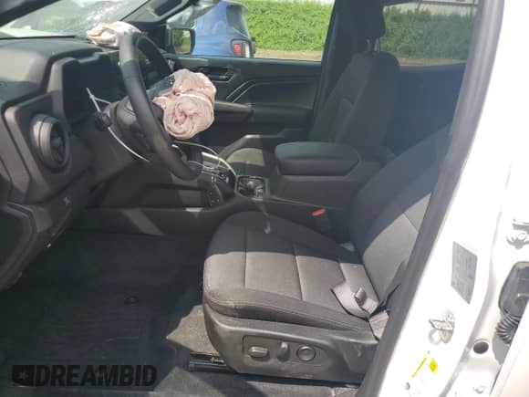 2023 Chevrolet Colorado 4WD Trail Boss с VIN 1GCPTEEK0P1219378, выставлен на аукционе Copart как лот 64270135 с пробегом 21 623 миль миль и Списание • Salvage title. История ставок и продаж доступна на DreamBid. Изображение 7.