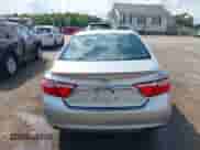 2015 Toyota Camry SE z VIN 4T1BF1FK7FU014318, wystawiony jako IAAI lot #42733836 z przebiegiem 153 303 mil mil oraz . Historia ofert i sprzedaży dostępna na DreamBid. Obrazek 16.