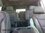 2021 Chevrolet Suburban Premier z VIN 1GNSKFKDXMR185737, wystawiony jako Copart lot #61986155 z przebiegiem 50 759 mil mil oraz Szkoda całkowita • Salvage title. Historia ofert i sprzedaży dostępna na DreamBid. Obrazek 10.