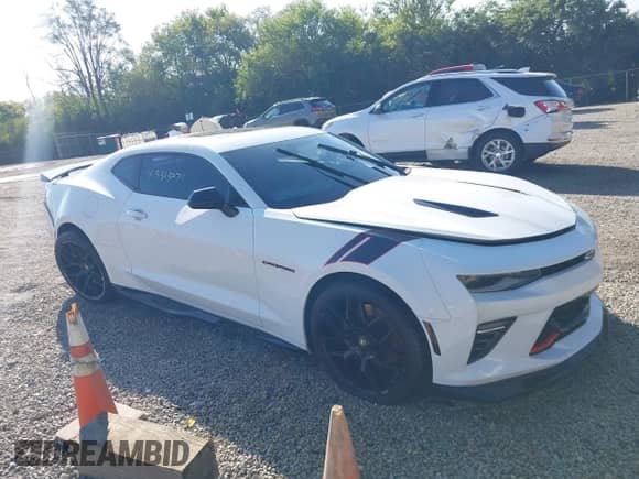 2018 Chevrolet Camaro 2SS с VIN 1G1FH1R73J0189018, выставлен на аукционе IAAI как лот 43313071 с пробегом 79 918 миль миль и . История ставок и продаж доступна на DreamBid. Изображение 13.