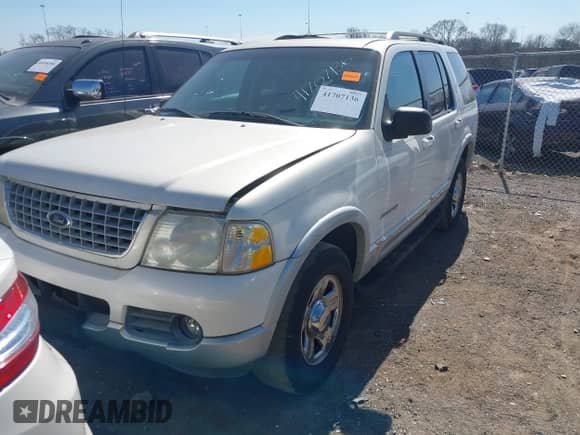 2002 Ford Explorer Limited с VIN 1FMZU75W82ZA41410, выставлен на аукционе IAAI как лот 41707136 с пробегом 245 391 миль миль и . История ставок и продаж доступна на DreamBid. Изображение 2.