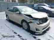 2013 Toyota Camry LE z VIN 4T1BD1FK6DU095847, wystawiony jako IAAI lot #41456690 z przebiegiem 72 984 mil mil oraz . Historia ofert i sprzedaży dostępna na DreamBid. Obrazek 1.