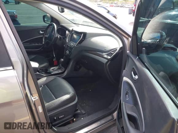 2016 Hyundai Santa Fe с VIN 5XYZW4LA2GG362563, выставлен на аукционе IAAI как лот 43373310 с пробегом 104 177 миль миль и . История ставок и продаж доступна на DreamBid. Изображение 5.