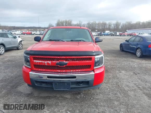 2011 Chevrolet Silverado 1500 LS z VIN 3GCPKREA0BG182991, wystawiony jako IAAI lot #41925926 z przebiegiem 180 670 mil mil oraz . Historia ofert i sprzedaży dostępna na DreamBid. Obrazek 12.
