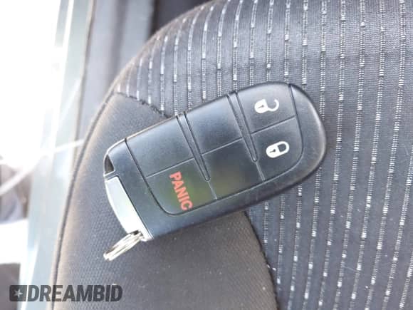 2018 Dodge Journey SXT z VIN 3C4PDDBG5JT277896, wystawiony jako IAAI lot #42151591 z przebiegiem Nie podano mil oraz . Historia ofert i sprzedaży dostępna na DreamBid. Obrazek 11.