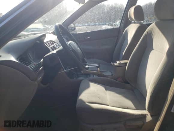 1996 Honda Accord with VIN 1HGCE6644TA028850, listed as a Copart auction lot 42564835 with 116,354 mi miles and Salvage title. Bid and sale history available at DreamBid. Image 7.