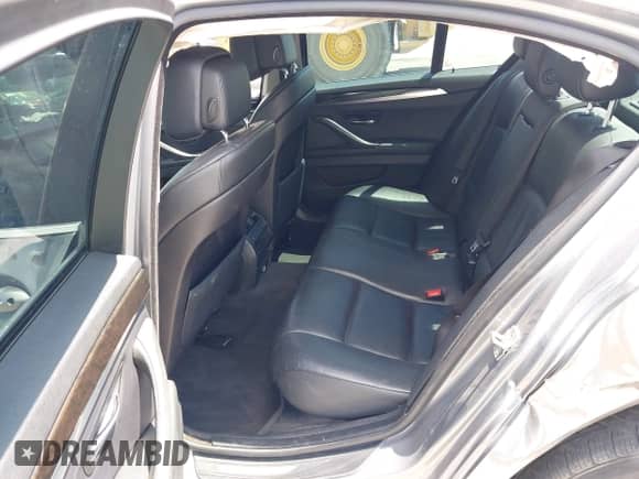 2012 BMW 5 Series 535i xDrive с VIN WBAFU7C51CDU59532, выставлен на аукционе IAAI как лот 42966022 с пробегом 142 128 миль миль и . История ставок и продаж доступна на DreamBid. Изображение 8.