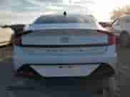 2020 Hyundai Sonata SEL Plus z VIN 5NPEJ4J22LH017724, wystawiony jako Copart lot #86689215 z przebiegiem 62 117 mil mil oraz Szkoda całkowita • Salvage title. Historia ofert i sprzedaży dostępna na DreamBid. Obrazek 6.