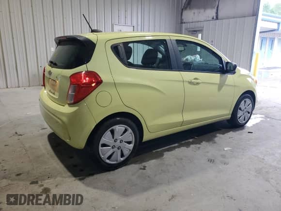 2017 Chevrolet Spark LS z VIN KL8CA6SA4HC779165, wystawiony jako Copart lot #68811285 z przebiegiem 88 614 mil mil oraz Szkoda całkowita • Salvage title. Historia ofert i sprzedaży dostępna na DreamBid. Obrazek 3.
