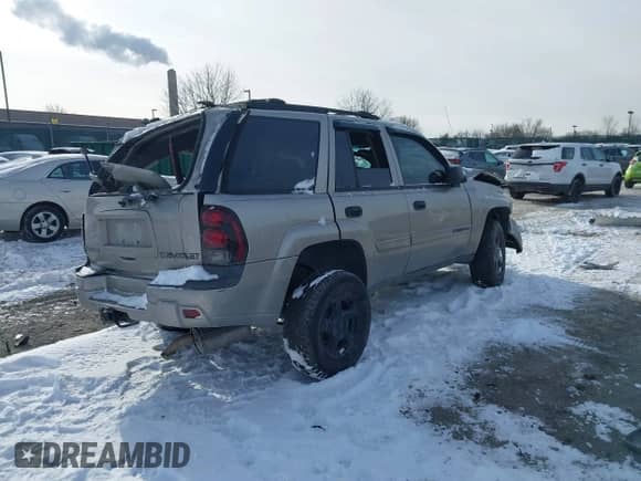 2002 Chevrolet TrailBlazer LS with VIN 1GNDT13S922426828, listed as a IAAI auction lot 41378571 with Not provided miles and . Bid and sale history available at DreamBid. Image 4.