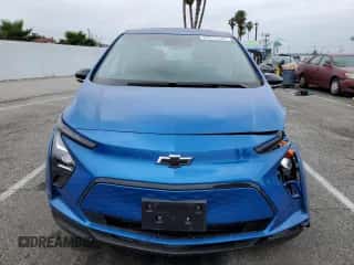 2023 Chevrolet Bolt EV 1LT z VIN 1G1FW6S07P4111164, wystawiony jako Copart lot #55976743 z przebiegiem 4 937 mil mil oraz . Historia ofert i sprzedaży dostępna na DreamBid. Obrazek 5.