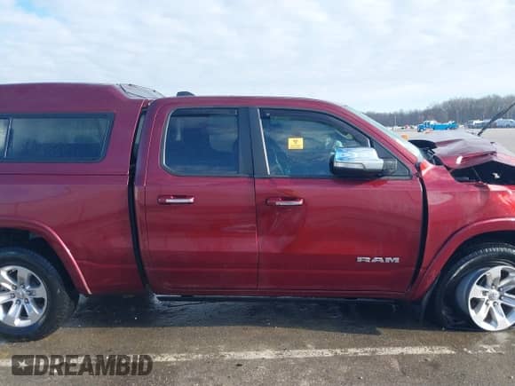 2020 Ram 1500 Laramie с VIN 1C6SRFDT2LN138529, выставлен на аукционе IAAI как лот 41884919 с пробегом Не указан миль и . История ставок и продаж доступна на DreamBid. Изображение 14.