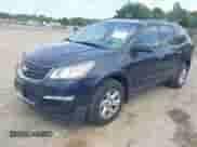 2015 Chevrolet Traverse LS z VIN 1GNKVFED6FJ293826, wystawiony jako IAAI lot #42450516 z przebiegiem Nie podano mil oraz . Historia ofert i sprzedaży dostępna na DreamBid. Obrazek 17.
