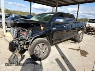 2015 Toyota Tundra Platinum с VIN 5TFAY5F11FX442649, выставлен на аукционе Copart как лот 79835114 с пробегом 210 902 миль миль и Списание • Salvage title. История ставок и продаж доступна на DreamBid. Изображение 1.