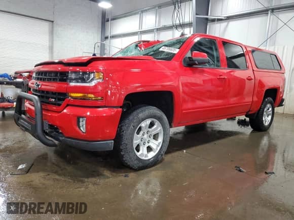 2018 Chevrolet Silverado 1500 LT z VIN 3GCUKREH6JG424133, wystawiony jako Copart lot #48799605 z przebiegiem 80 550 mil mil oraz Szkoda całkowita • Salvage title. Historia ofert i sprzedaży dostępna na DreamBid. Obrazek 1.