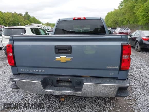 2015 Chevrolet Silverado 1500 LT z VIN 1GCVKREH9FZ273753, wystawiony jako IAAI lot #42343171 z przebiegiem 230 402 mil mil oraz . Historia ofert i sprzedaży dostępna na DreamBid. Obrazek 16.