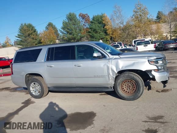 2019 Chevrolet Suburban LT с VIN 1GNSKHKC4KR289284, выставлен на аукционе IAAI как лот 43527937 с пробегом 175 691 миль миль и . История ставок и продаж доступна на DreamBid. Изображение 12.