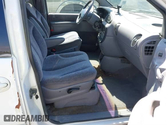 1999 Dodge Caravan SE z VIN 1B4GP45G2XB554868, wystawiony jako IAAI lot #41882038 z przebiegiem 130 743 mil mil oraz . Historia ofert i sprzedaży dostępna na DreamBid. Obrazek 5.