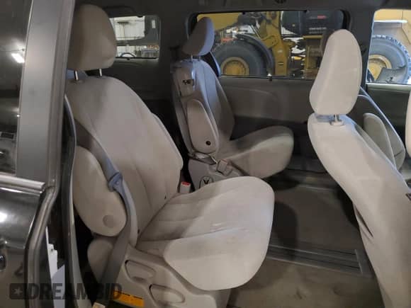 2012 Toyota Sienna LE AAS with VIN 5TDKK3DC1CS265097, listed as a Copart auction lot 86068265 with 142,841 mi miles and Salvage title. Bid and sale history available at DreamBid. Image 11.