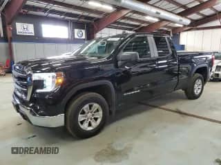 2021 GMC Sierra 1500 with VIN 1GTR9AEK2MZ139299, listed as a Copart auction lot 85844264 with 117,438 mi miles and Clean title. Bid and sale history available at DreamBid. Image 1.