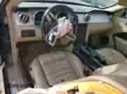 2006 Ford Mustang GT Deluxe z VIN 1ZVHT82H865148692, wystawiony jako Copart lot #67680825 z przebiegiem 227 694 mil mil oraz Szkoda całkowita • Salvage title. Historia ofert i sprzedaży dostępna na DreamBid. Obrazek 8.