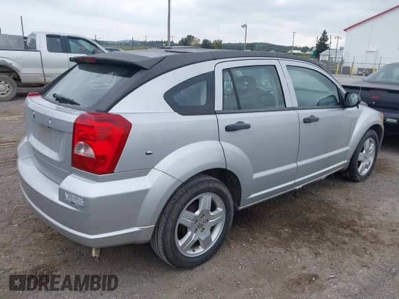2008 Dodge Caliber SE z VIN 1B3HB28B98D777829, wystawiony jako IAAI lot #43291104 z przebiegiem 170 172 mil mil oraz . Historia ofert i sprzedaży dostępna na DreamBid. Obrazek 4.