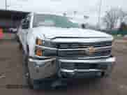2015 Chevrolet Silverado 2500HD LT z VIN 1GC1KVEG6FF617734, wystawiony jako IAAI lot #41721265 z przebiegiem 165 445 mil mil oraz . Historia ofert i sprzedaży dostępna na DreamBid. Obrazek 6.
