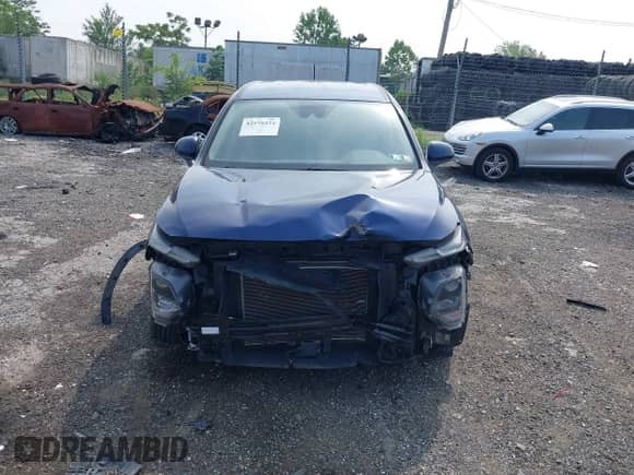 2019 Hyundai Santa Fe SE with VIN 5NMS2CAD5KH089783, listed as a IAAI auction lot 42858424 with 78,906 mi miles and . Bid and sale history available at DreamBid. Image 6.