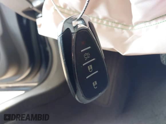 2016 Chevrolet Malibu LS с VIN 1G1ZB5ST8GF182472, выставлен на аукционе IAAI как лот 43251900 с пробегом 109 894 миль миль и . История ставок и продаж доступна на DreamBid. Изображение 11.