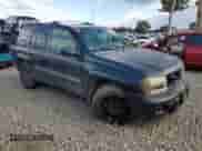 2004 Chevrolet TrailBlazer LS z VIN 1GNDT13S042175121, wystawiony jako Copart lot #81794205 z przebiegiem 248 828 mil mil oraz Szkoda całkowita • Salvage title. Historia ofert i sprzedaży dostępna na DreamBid. Obrazek 4.