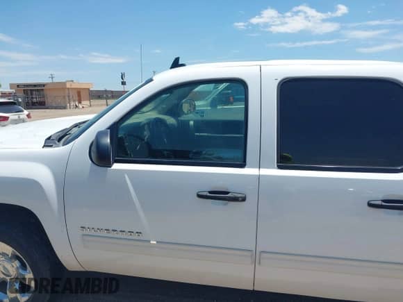 2011 Chevrolet Silverado 1500 LT z VIN 3GCPCSE03BG180213, wystawiony jako IAAI lot #42673283 z przebiegiem 212 762 mil mil oraz . Historia ofert i sprzedaży dostępna na DreamBid. Obrazek 15.
