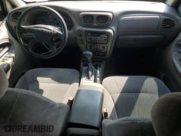2004 Chevrolet TrailBlazer LS с VIN 1GNDT13S142324054, выставлен на аукционе Copart как лот 71611385 с пробегом 241 439 миль миль и Списание • Salvage title. История ставок и продаж доступна на DreamBid. Изображение 8.