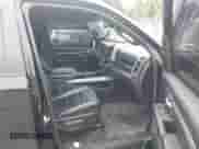 2019 Ram 1500 Big Horn z VIN 1C6SRFBT9KN645994, wystawiony jako IAAI lot #43027130 z przebiegiem 110 119 mil mil oraz . Historia ofert i sprzedaży dostępna na DreamBid. Obrazek 5.