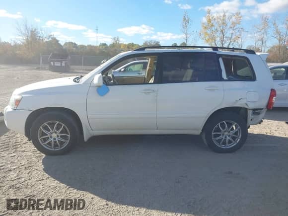 2006 Toyota Highlander Limited z VIN JTEEW21A560013354, wystawiony jako IAAI lot #43470162 z przebiegiem 1 933 354 mil mil oraz . Historia ofert i sprzedaży dostępna na DreamBid. Obrazek 15.