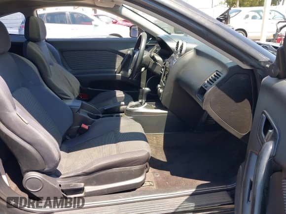 2005 Hyundai Tiburon GS с VIN KMHHM65DX5U157715, выставлен на аукционе IAAI как лот 42749627 с пробегом 111 217 миль миль и . История ставок и продаж доступна на DreamBid. Изображение 5.