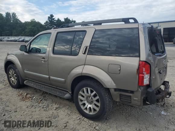 2008 Nissan Pathfinder SE z VIN 5N1BR18B78C606007, wystawiony jako Copart lot #69268135 z przebiegiem 111 517 mil mil oraz Czysty tytuł • Clean title. Historia ofert i sprzedaży dostępna na DreamBid. Obrazek 2.