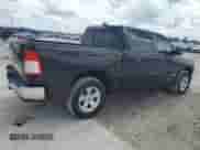 2020 Ram 1500 Big Horn z VIN 1C6RREFG2LN405483, wystawiony jako Copart lot #64309925 z przebiegiem 6 587 mil mil oraz Szkoda całkowita • Salvage title. Historia ofert i sprzedaży dostępna na DreamBid. Obrazek 3.