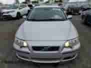2004 Volvo S60 R с VIN YV1RH52Y842420304, выставлен на аукционе Copart как лот 48769555 с пробегом 247 073 миль миль и На запчасти • Non repairable. История ставок и продаж доступна на DreamBid. Изображение 5.