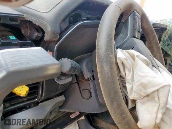 2022 Ford F-150 XL z VIN 1FTFW1E86NKD97366, wystawiony jako Copart lot #68492655 z przebiegiem Nie podano mil oraz Nie do naprawy • Non repairable. Historia ofert i sprzedaży dostępna na DreamBid. Obrazek 9.