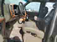 2000 Chevrolet Express Cargo YF7 z VIN 1GBFG15R4Y1184579, wystawiony jako Copart lot #67897225 z przebiegiem 147 325 mil mil oraz Czysty tytuł • Clean title. Historia ofert i sprzedaży dostępna na DreamBid. Obrazek 7.