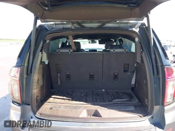 2021 Chevrolet Tahoe Z71 with VIN 1GNSKPKDXMR454793, listed as a IAAI auction lot 42688179 with 45,454 mi miles and . Bid and sale history available at DreamBid. Image 17.